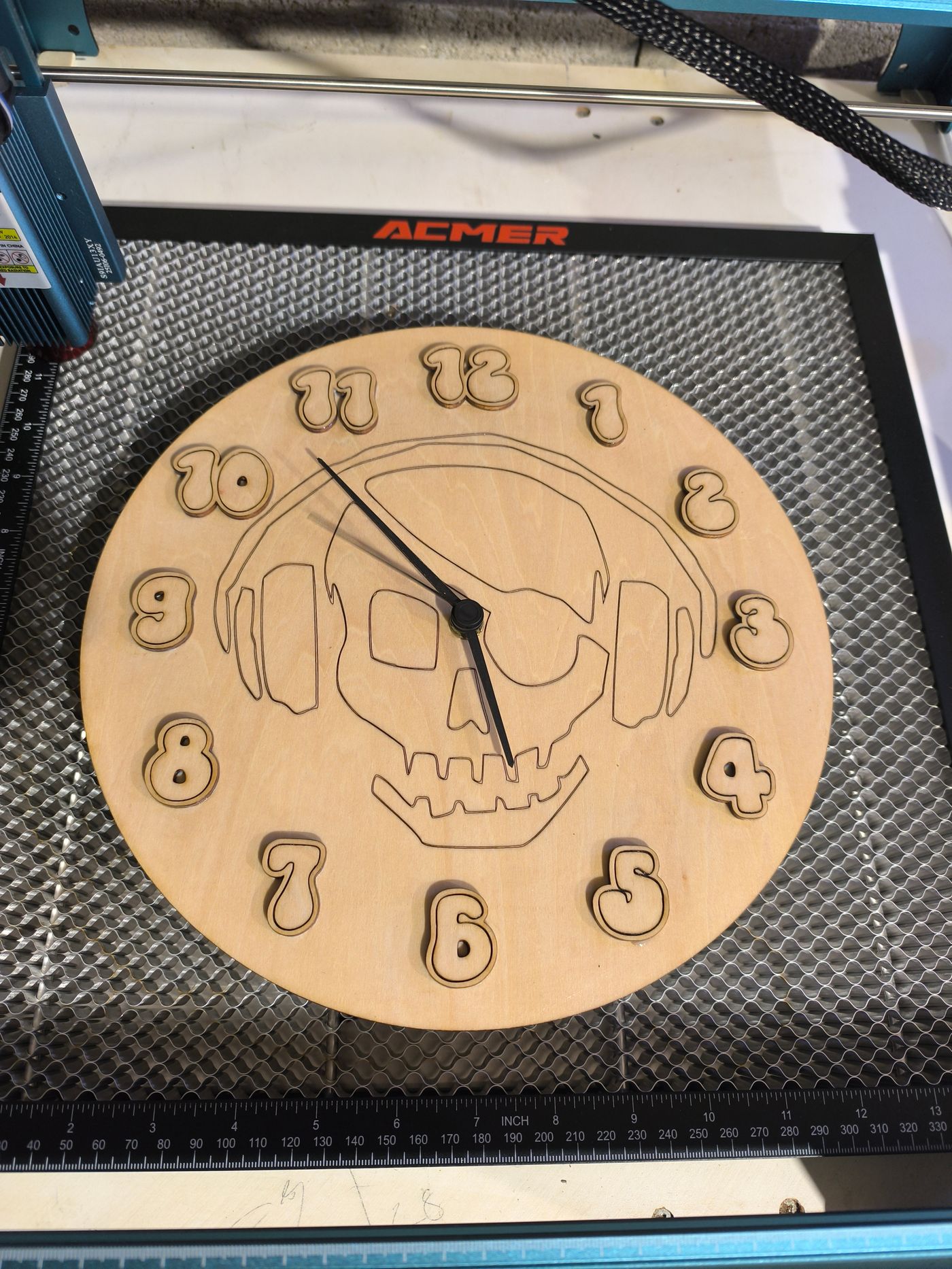 Horloge tête de mort
